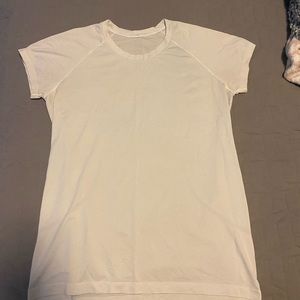 White Lululemon swiftly tech
